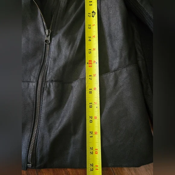 Vince. Black Leather Medium Asymmetrical Light Jacket - Picture 6 of 8